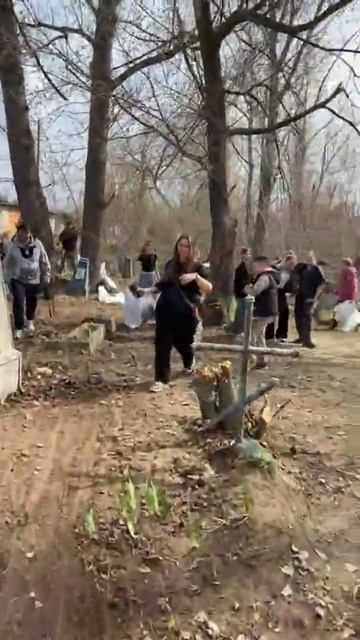 Им нужен хайп, а мне - чистая память...