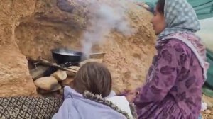 Борьба за выживание - Тяжелая жизнь женщины-кочевницы.