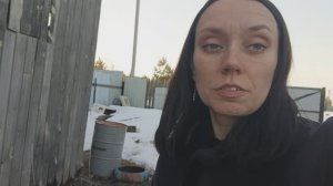 Прогулки весной. Купили столик на кухню.