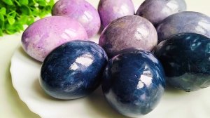 Яйца на Пасху в чае каркаде. Три разных цвета в одном отваре 🐣