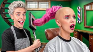 Влад а4 . Сумасшедшие ПРИЧЕСКИ Челлендж ! ПАРИКМАХЕРСКАЯ А4 . Видео Влада Бумага а4