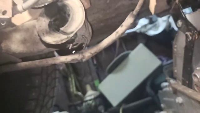 Замена сайлентблоков задней балка на Пассате Б 3. Плавает по дороге.