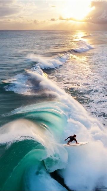 Серфинг под закатным солнцем #серфинг #океан #природа