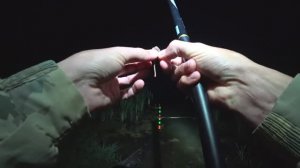 Ловля карася на светящийся поплавок ночью. Рыбалка на маховую удочку.