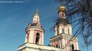 Весна в Москве. Троицкая церковь в усадьбе Свиблово, март 2026 года.