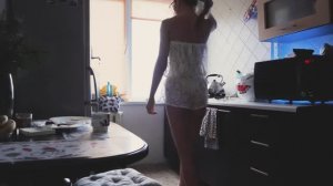 ❤️ Уборка на кухне в прозрачном боди.