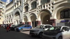 МОСКВА. ТВЕРСКАЯ. ДОМ КОТОРЫЙ ПЕРЕЕХАЛ НОЧЬЮ. Саввинское подворье.