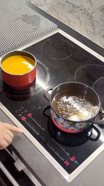 Красим яйца натуральными красителями