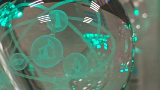 Космический вайб. Статуэтки с 3d гравировкой и подсветкой. vetro.ru.com