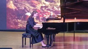 Гайдн Соната до мажор 1 часть играет Анна Буркова