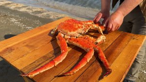 Королевский краб с фирменным соусом. Готовим на природе.