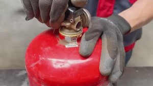 Чуть было не выбросил старый огнетушитель, но вовремя одумался и сделал походную печь своими руками