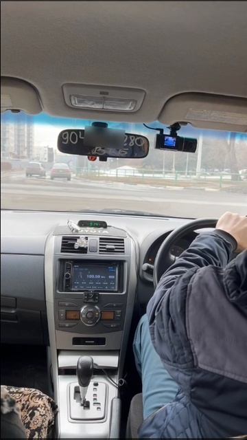 Хорошо, что не помадой...