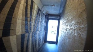 В бывших цехах завода "Манометр"-дорогая торговля.