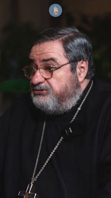 Если человек думает о хлеба кусе а не об Иисусе то ему не стоит задумываться о священстве.