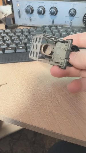 Ремонт ограничительного резистора вентилятора охлаждения двигателя Ниссан Кашкай