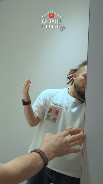 Большие зеркала — один из самых сложных элементов в интерьере