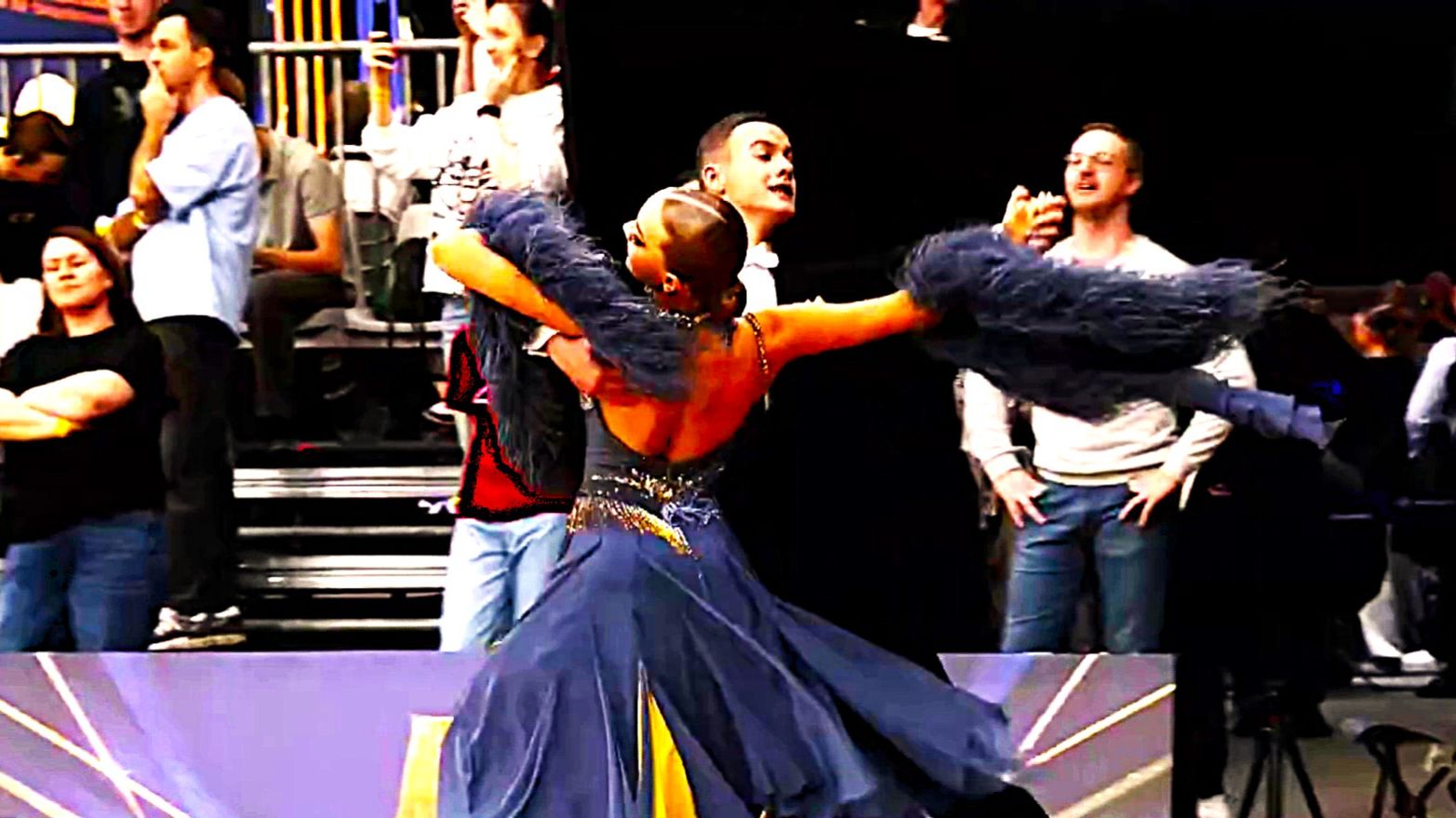 Бальные танцы! Фокстрот!!!