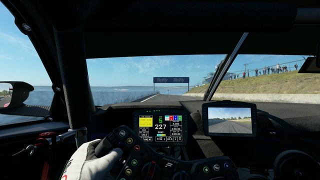 Mount Panorama Hot Lap 2:01.26 смотреть онлайн