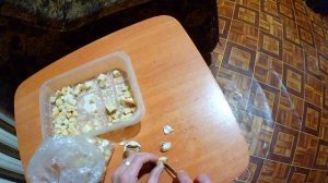 Супер прикормка для зимней рыбалки сухарики с чесноком! Как сделать своими руками хорошую прикормку!