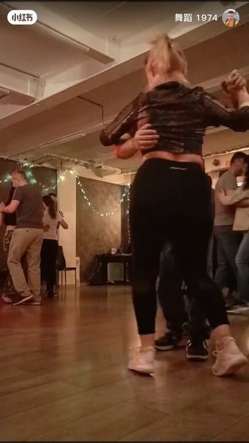 С Анжеликой танцуем