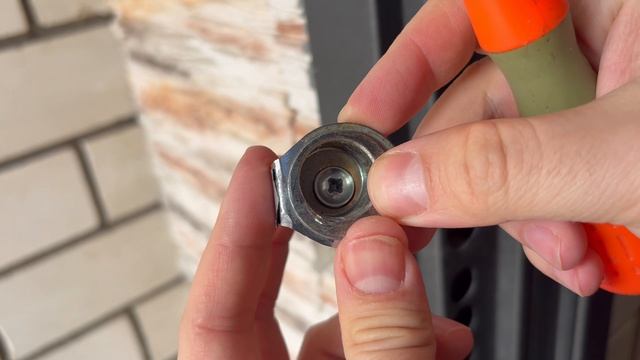 Не закрывается дверь, проблема с язычком