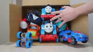 Паровозик Томас, играем с коллекцией паровозиков