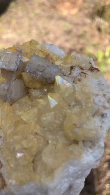 Кварц с побежалостью из Дальнегорска ( типа анандалит кварца )