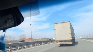 а дорога серою лентою вьется.....крепче за баранку держись,шофер!!!