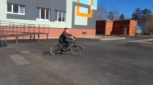 вот как круто друг катается.