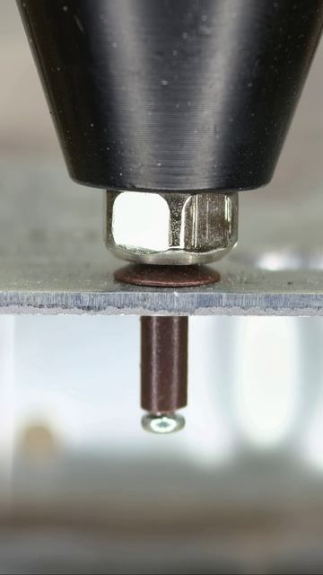 Это действительно полезная насадка для шуруповерта!