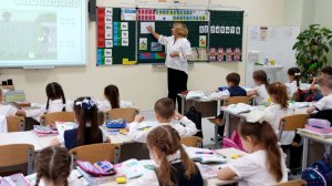 Минпросвещения: 11 лет обучения в школе отвечают потребностям детей