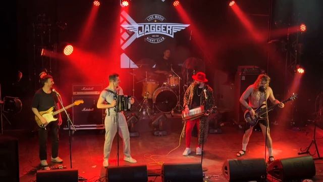 Alors On Dance | Stromae Cover