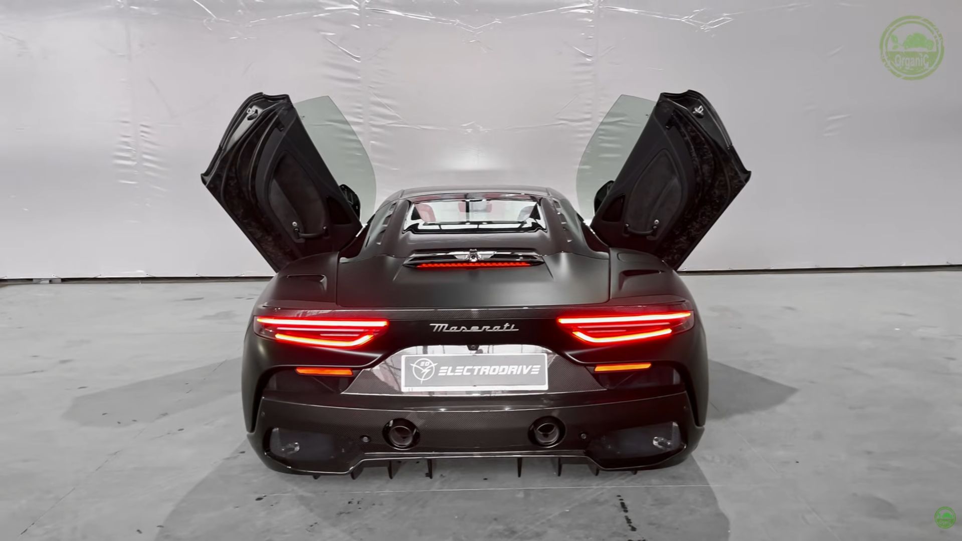 MASERATI MC20 Cielo. Обзор экстерьера и интерьера.