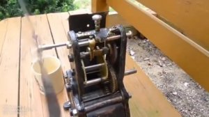 Швейцарский заводной вентилятор с заводом на 30 минут (1910 год)