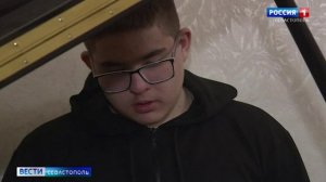 Исчезающая профессия: как в Севастополе работает настройщик пианино и роялей