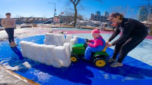 Детский трактор и Снежная стройка - МанкиМульт