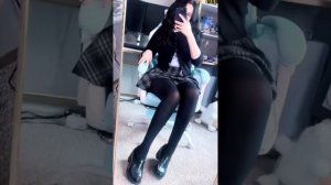 Адина Луна — икона нейлонового гламура | Элегантный стиль, каблуки и вирусные