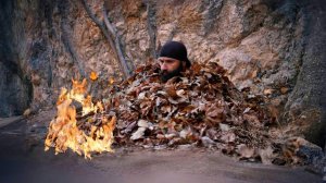 Я построил укрытие с подогревом пола и добывал себе пропитание примитивными методами.