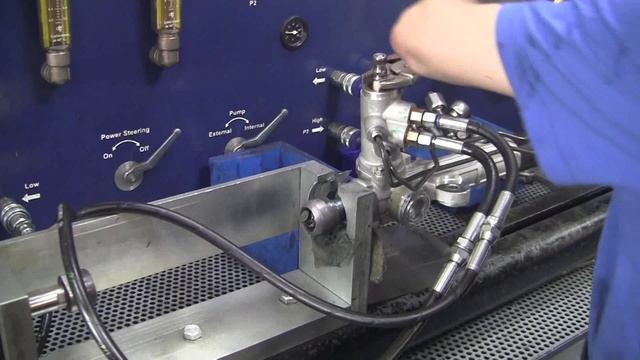 Рулевая рейка Kia Sorento - проверка на стенде после ремонта.