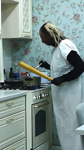 СЛЕЖУ ЗА ГРЕННИ #скулбой #granny #schoolboy