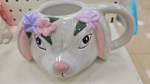 Посуда с кроликами и курочками уже в Фамилии.Блюда с лимонами и морковками и другая необычная посуда