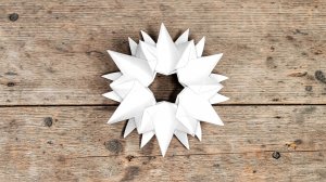 Как сделать бумажные снежинки
