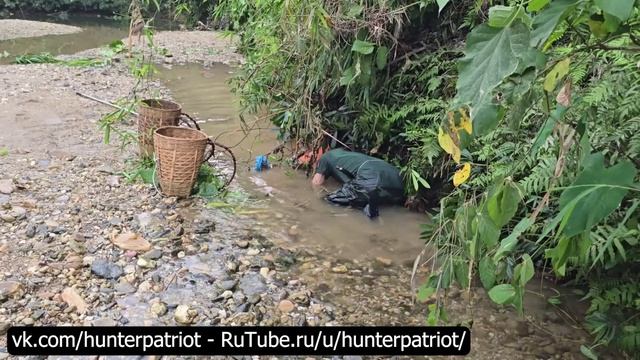 Встреча с гигантским питоном и захватывающая рыбалка в горном ручье — приключение двух мальчиков!