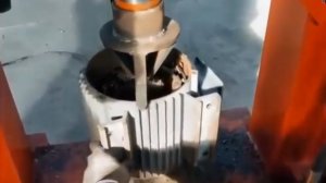 ASMR по-мужски: косим, точим, заливаем