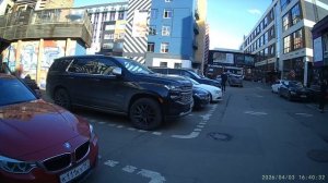 На территории "Артплей" с Сыромятниках.