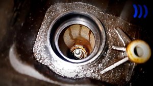 Затроил двигатель и откуда масло в свечных колодцах?