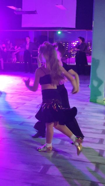 ча ча ча 🤪

#бальныетанцы #ballroomdance #прогон #dancepractice #эстетикатанца