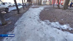 Управляющие компании нашли решение проблемы гололеда - они дождались тепла