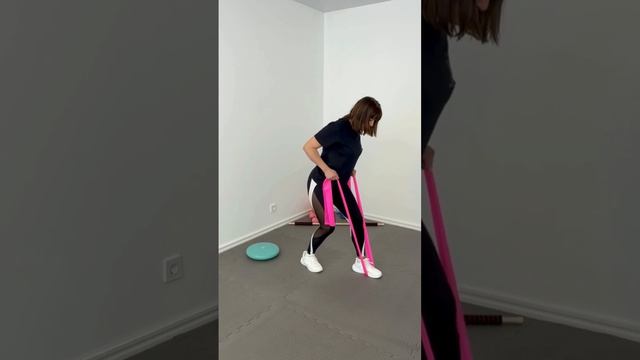 Тренировка с эластичной лентой на все группы мышц